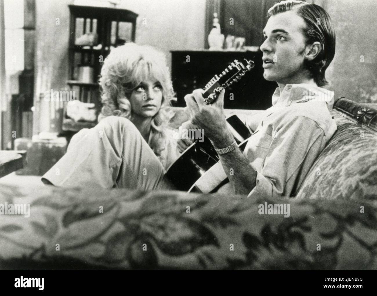 La actriz estadounidense Goldie Hawn y el actor Edward 'Eddie' Albert