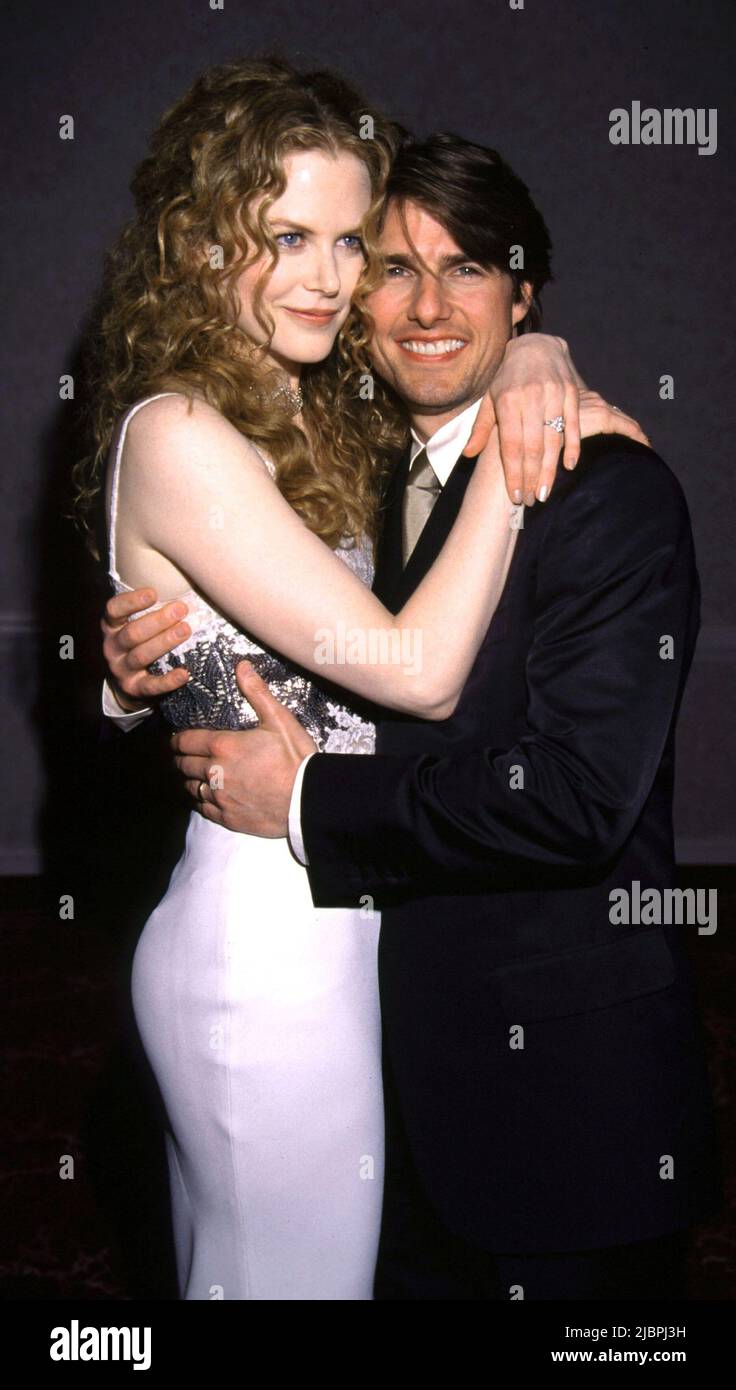 Nicole Kidman & Tom Cruise Asistir al Writers Guild Award Show 1998 Crédito: Ron Wolfson / MediaPunch Foto de stock