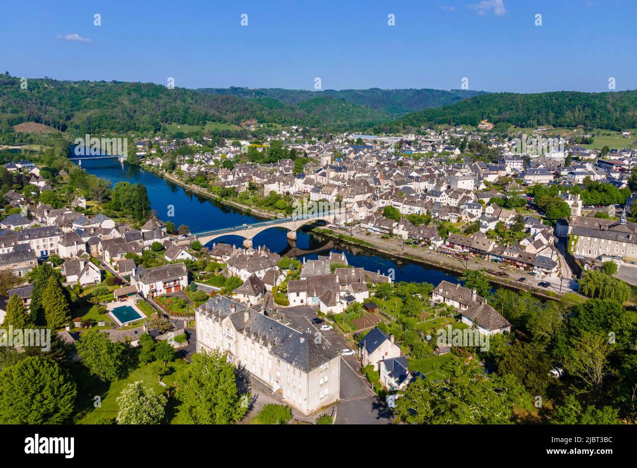 Francia, Correze, Argentat sur Dordogne (vista aérea) Foto de stock