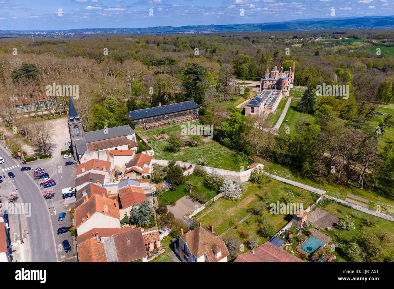 Francia, Puy de Dome, castillo de Randan, Domaine royal de Randan, Randan Royal Estate (vista aérea) Foto de stock