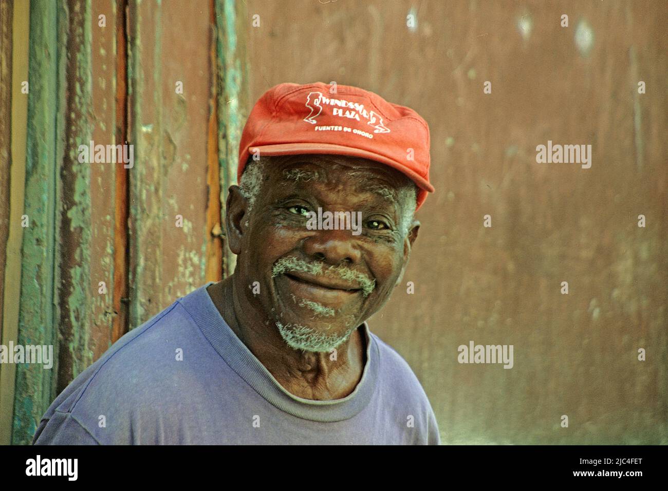 cubano mayor con gorra de béisbol, retrato, Pinar del Río, Cuba, Caribe Foto de stock