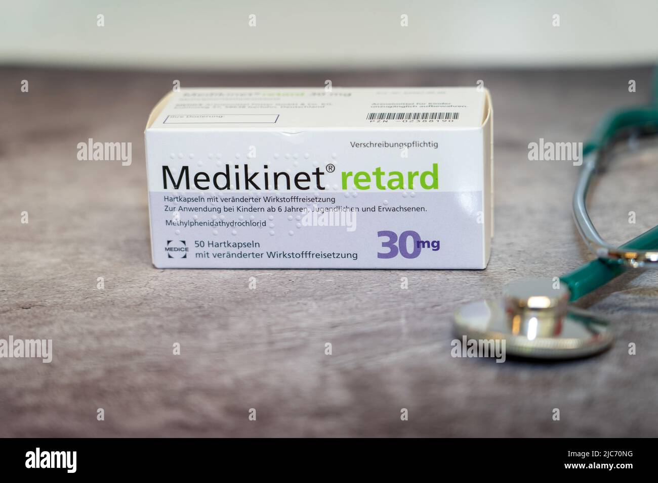 Una caja de medicamentos de que contiene metilfenidato para el tratamiento del