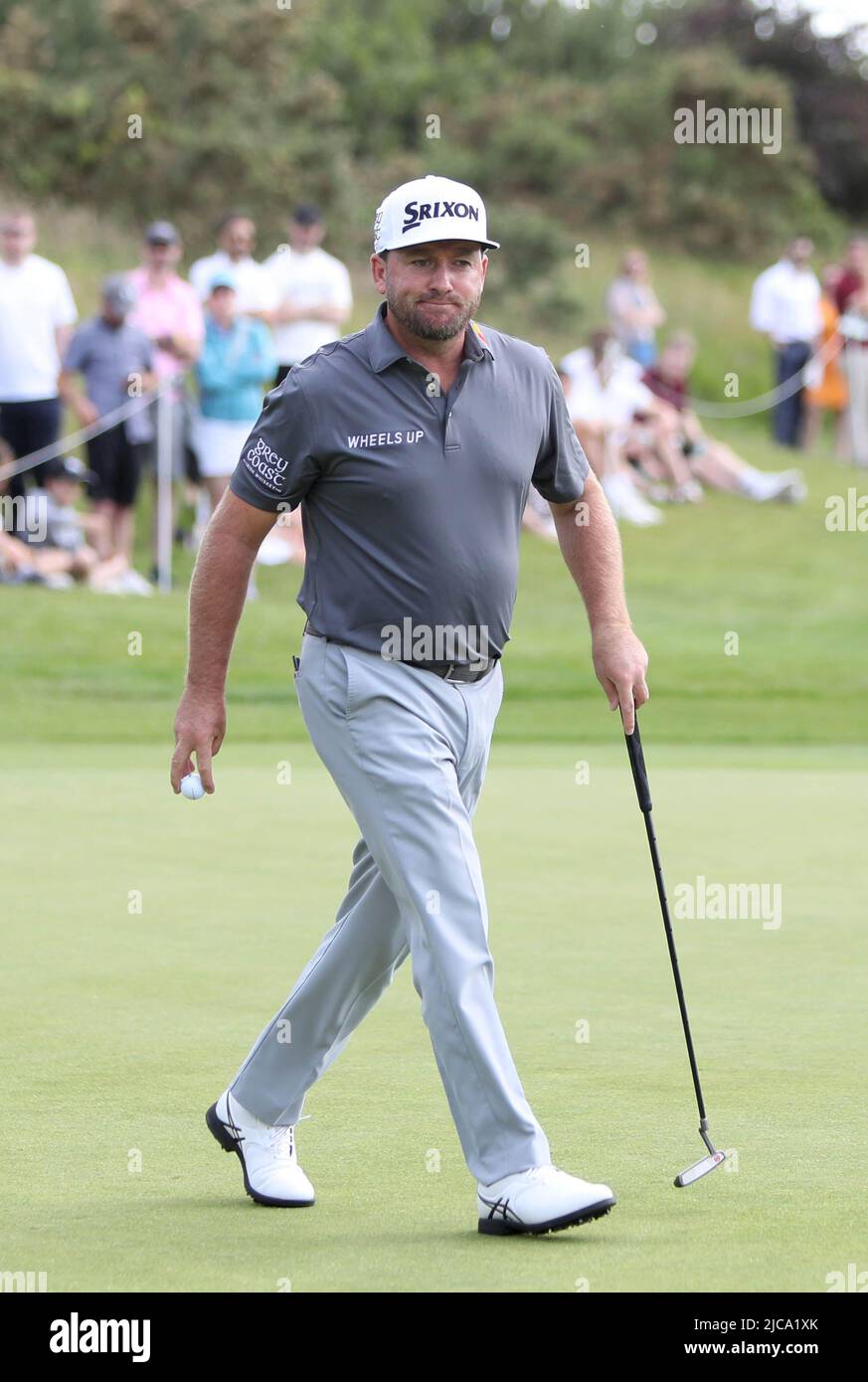 Graeme McDowell de Team Niblicks GC, de Irlanda del Norte, en el green