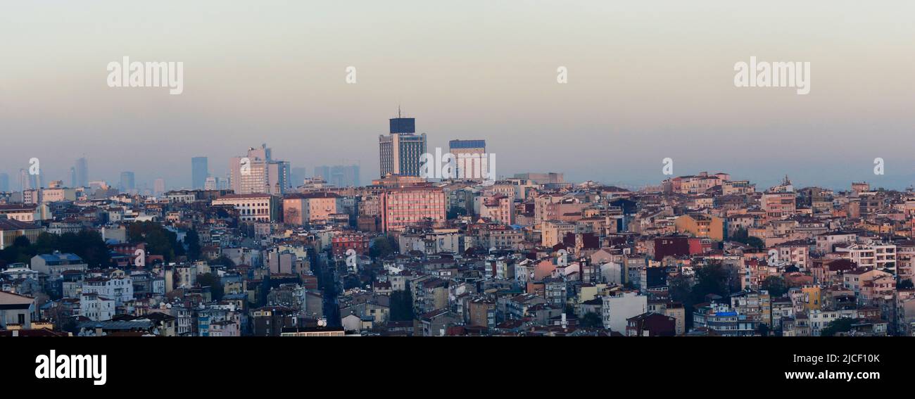 Paisaje urbano cambiante en Estambul, Turquía. Foto de stock