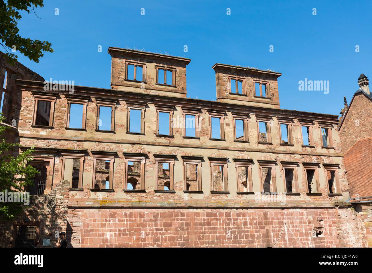 Heidelberg, Alemania - 25 de agosto de 2021: Ruinas del Heidelberger Schloss (Castillo de Heidelberg). Foto de stock