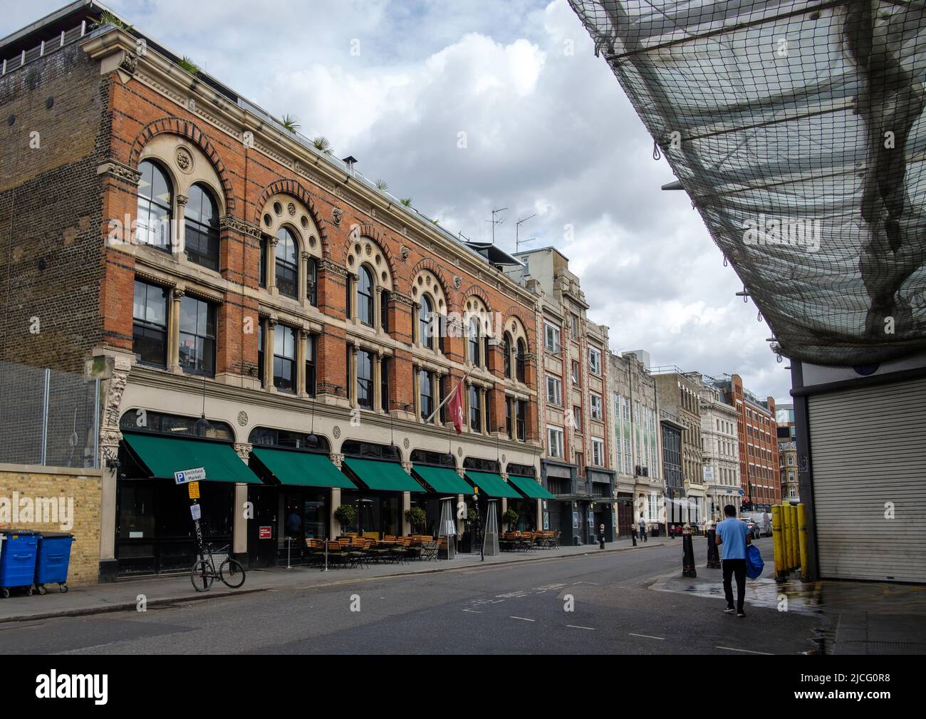 Charterhouse Street, escena de la calle de Londres, frente al mercado Smithfield Foto de stock