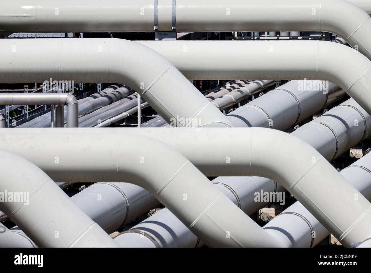 Una estación de compresores del gasoducto de Jagal se representa en una estación de compresores de gas en Mallnow, Alemania, el 13 de junio de 2022. REUTERS/Hannibal Hanschke Foto de stock