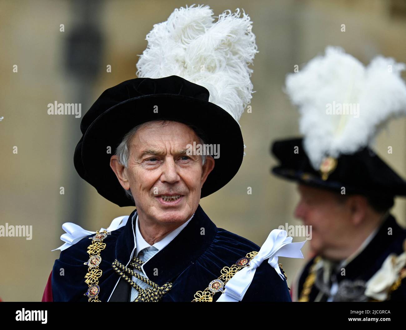 El ex Primer Ministro Sir Tony Blair durante la Orden anual del Servicio de la Garter en la Capilla de San Jorge, Castillo de Windsor. Fecha de la foto: Lunes 13 de junio de 2022. Foto de stock