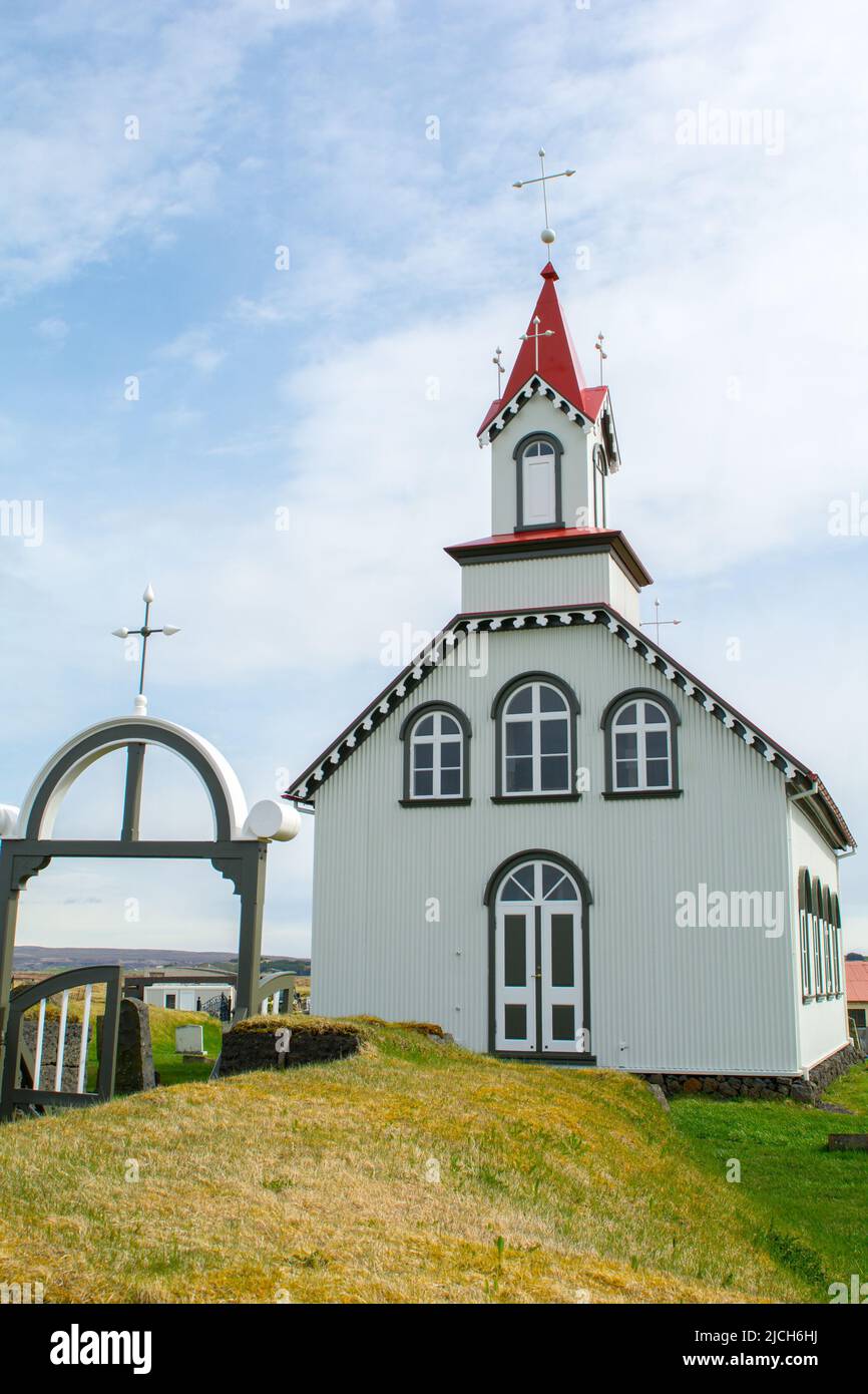 Iglesia Roja en Kiojabergsvollur, Islandia Foto de stock