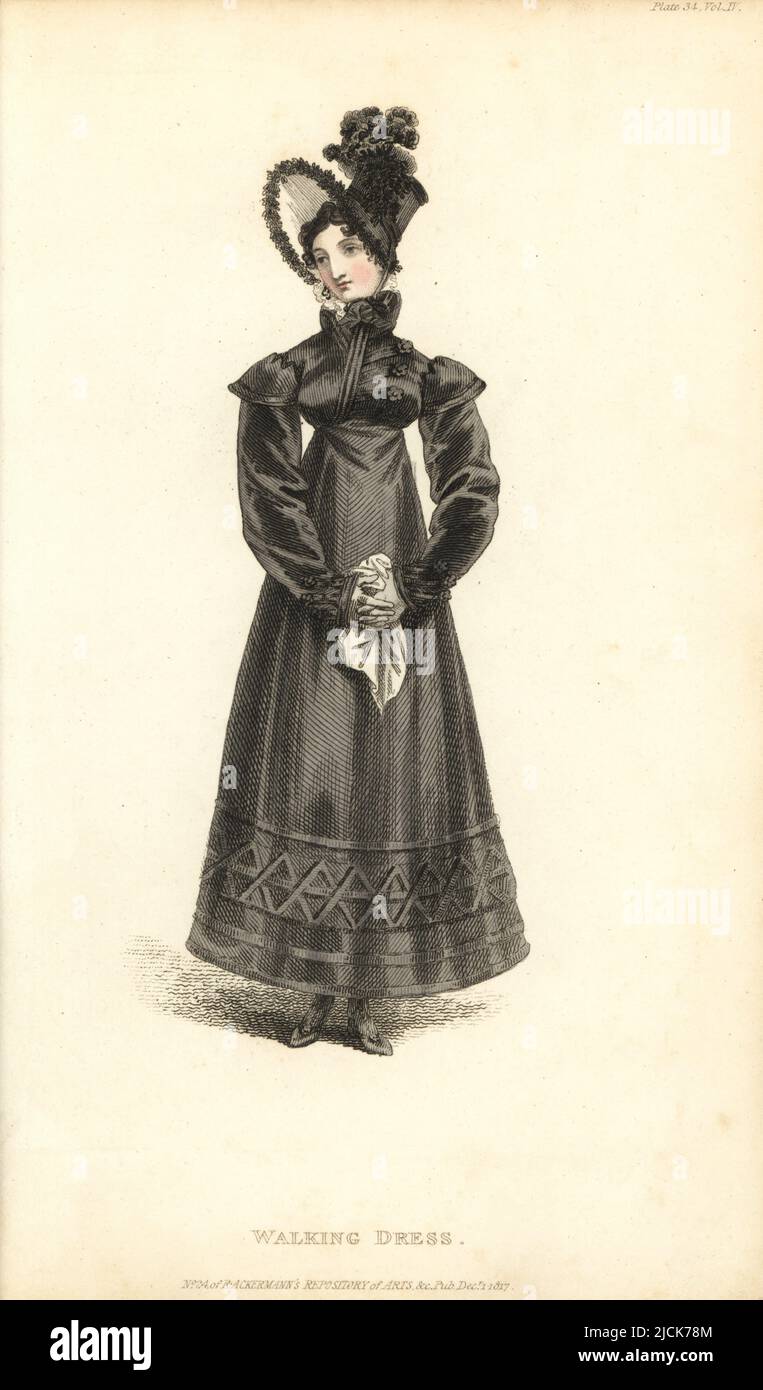 Regencia dama en negro vestido de caminar y el capó Claremont. Vestido de Bombas negras con recorte de crape, cuello alto, pelada de luto, CRAPE NEGRO CAPOT Claremont, Vol. 4, Plato 34, 1 de diciembre de 1817. Diseñado por la milliner y la diseñadora de ropa Mrs Bell de 52 St James's Street. Grabado de copperplate a mano de Thomas Uwins del Repositorio de Artes de Rudolph Ackermann, Strand, Londres. Foto de stock