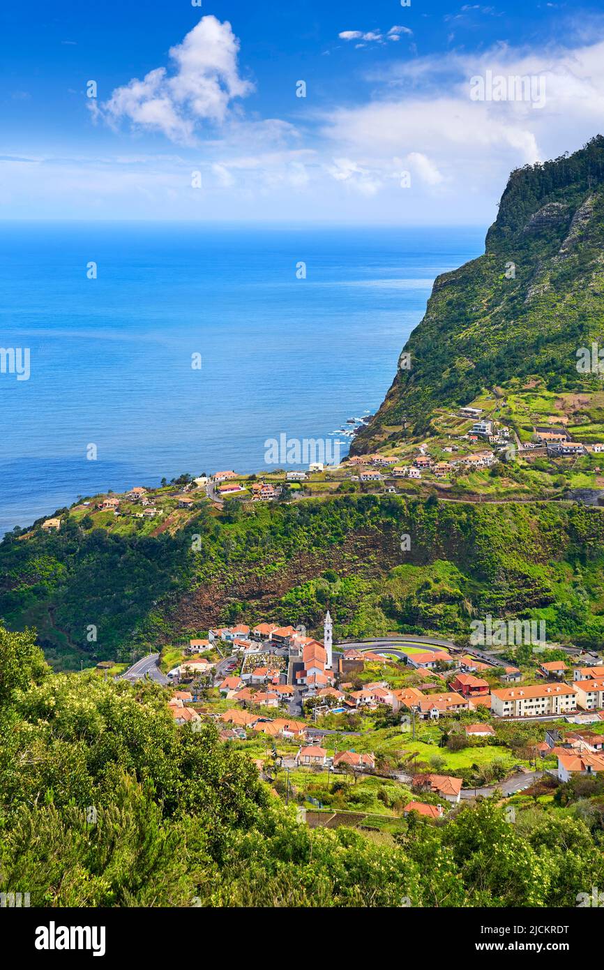 Faial Village en la costa norte, Isla de Madeira, Portugal Foto de stock