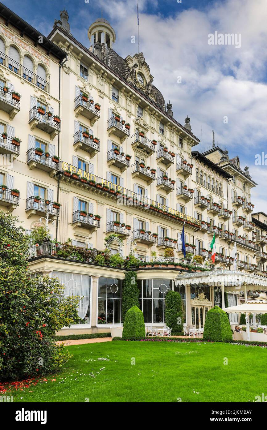La fachada del Grand Hotel des Iles Borromees, Stresa, Lake Maggiore, Italia Foto de stock