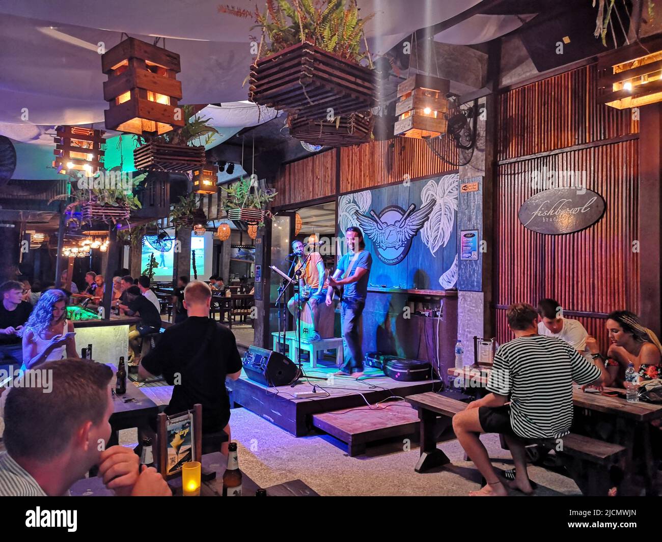 Música en vivo, Fishbowl Pub, Koh Tao, Tailandia Foto de stock