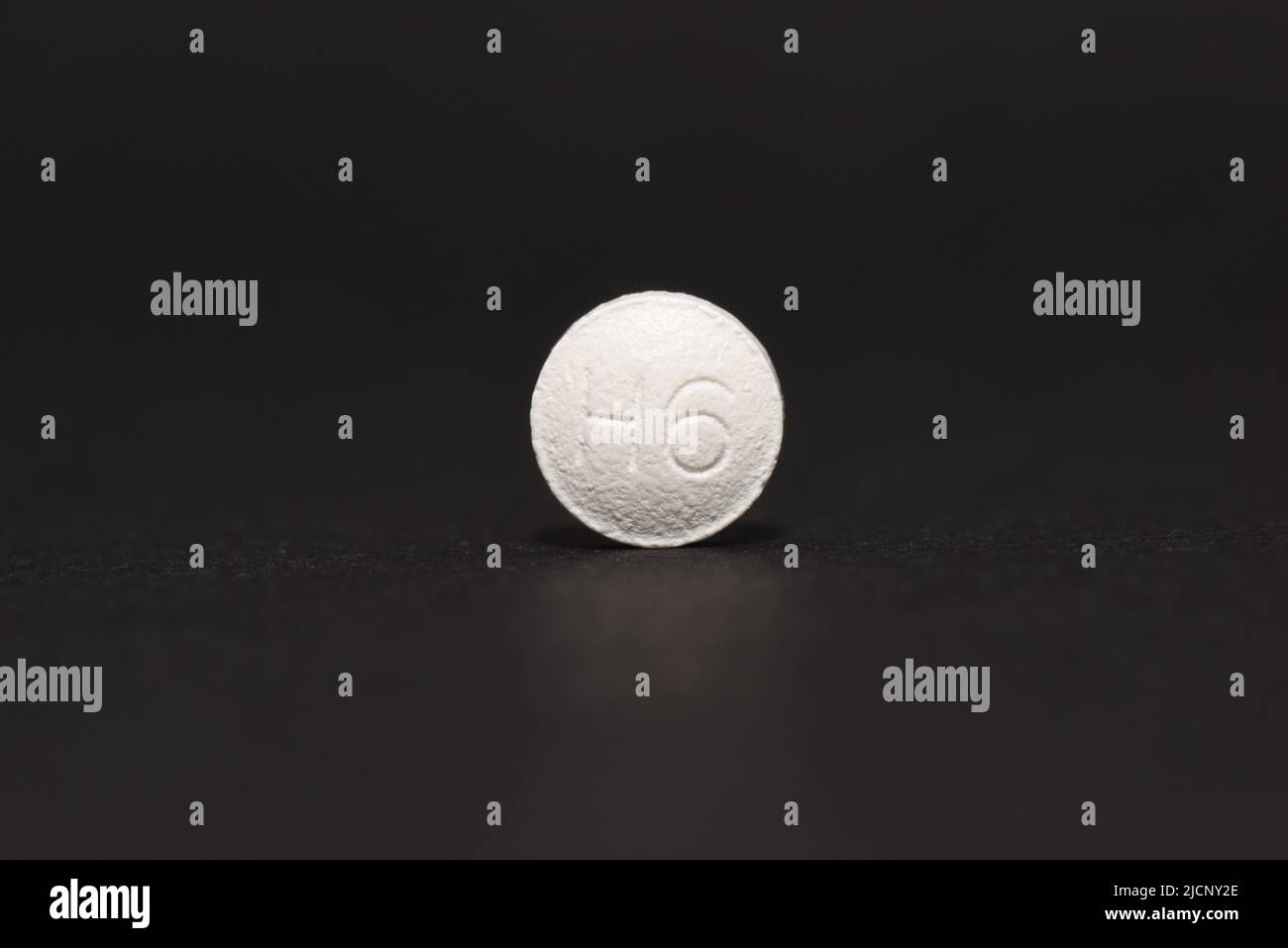 Medicamento analgésico de tapentadol. Tableta del analgésico opioide tapentadol, comercializado