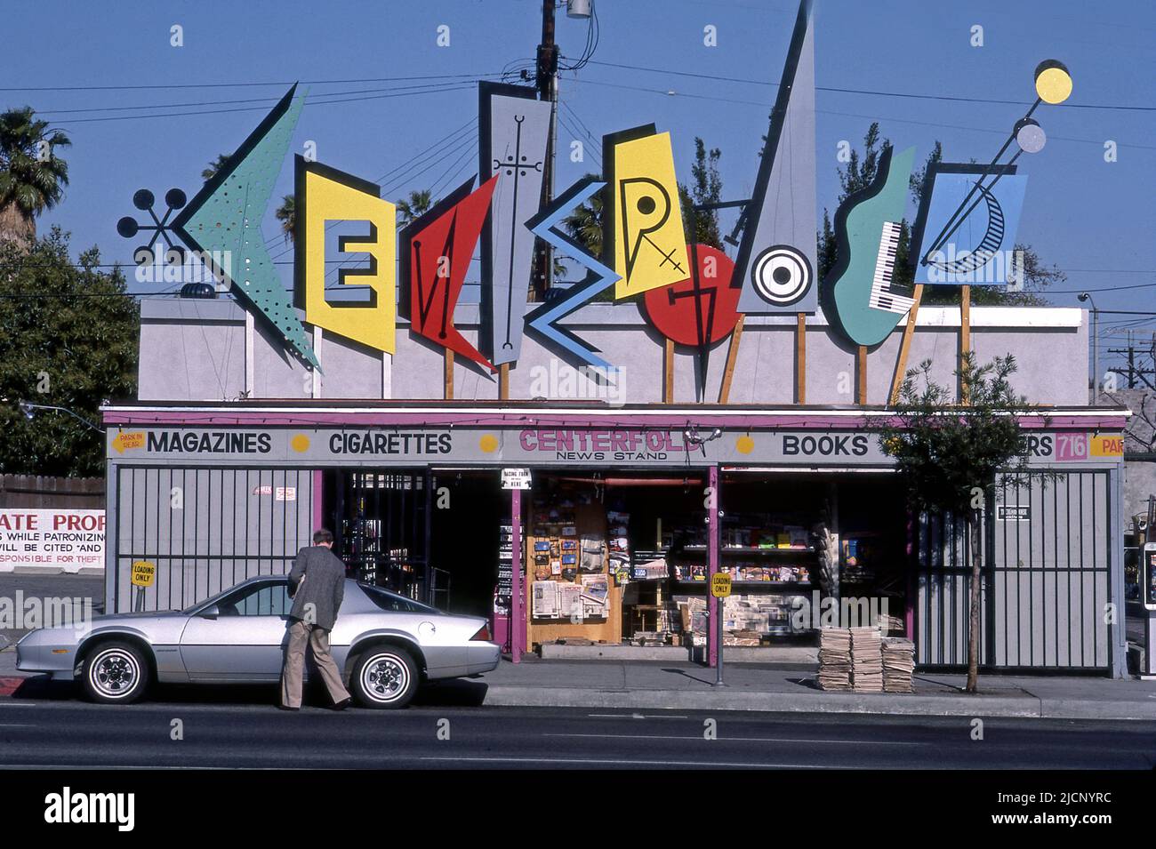Centro de Noticias Stand, West Hollywood Los Angeles, CA Foto de stock