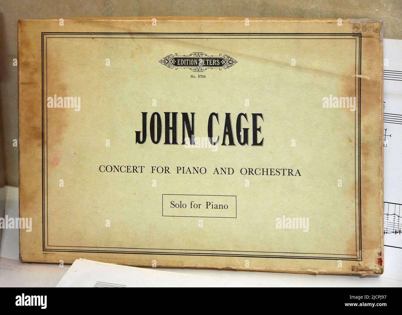 borgoña Honestidad Reprimir John cage piano fotografías e imágenes de alta resolución - Alamy