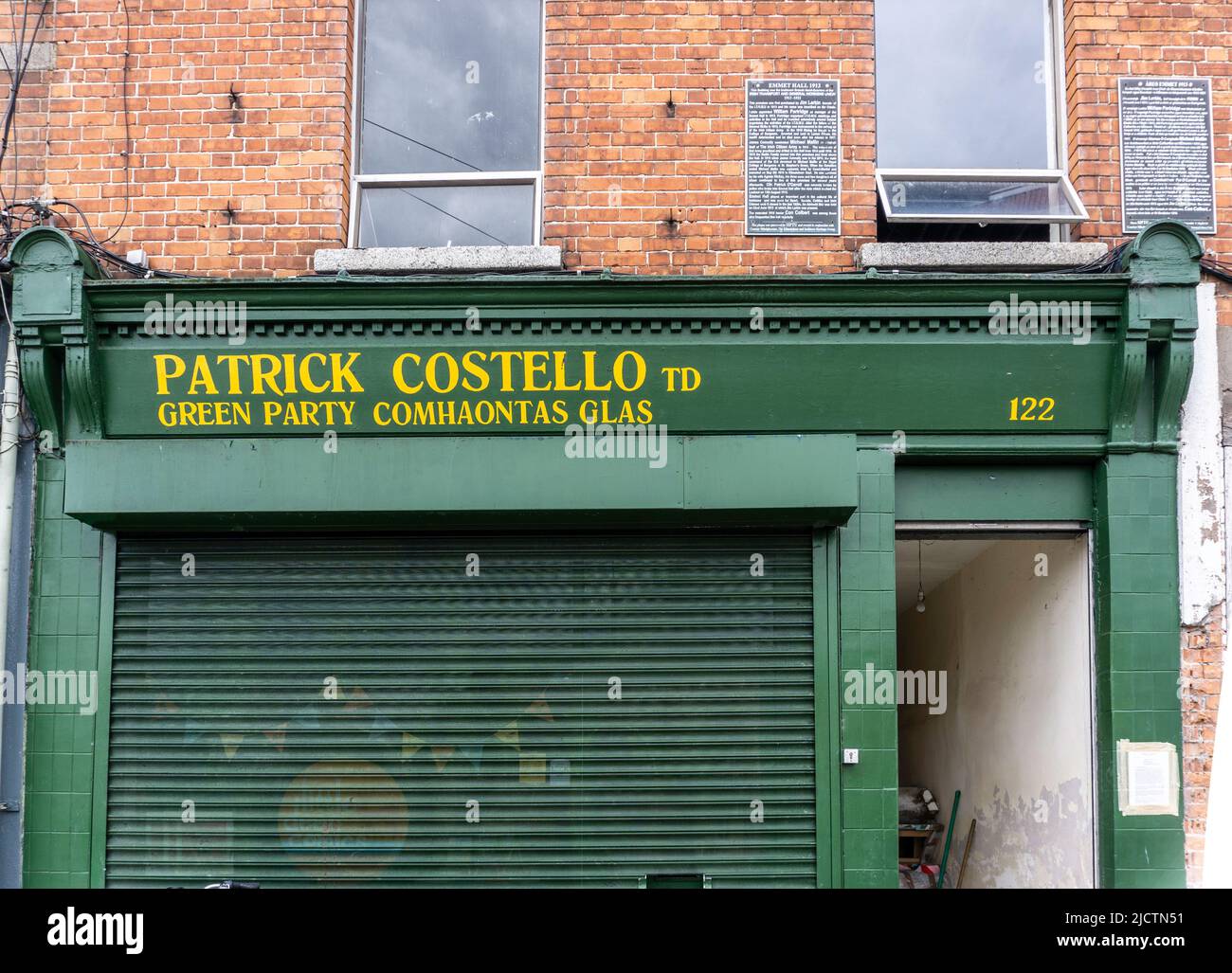 La oficina de la circunscripción de Patrick Costelloe, T.D. del Partido Verde y miembro de la Dail, el Parlamento irlandés. El edificio tiene enlaces con James Larkin. Foto de stock