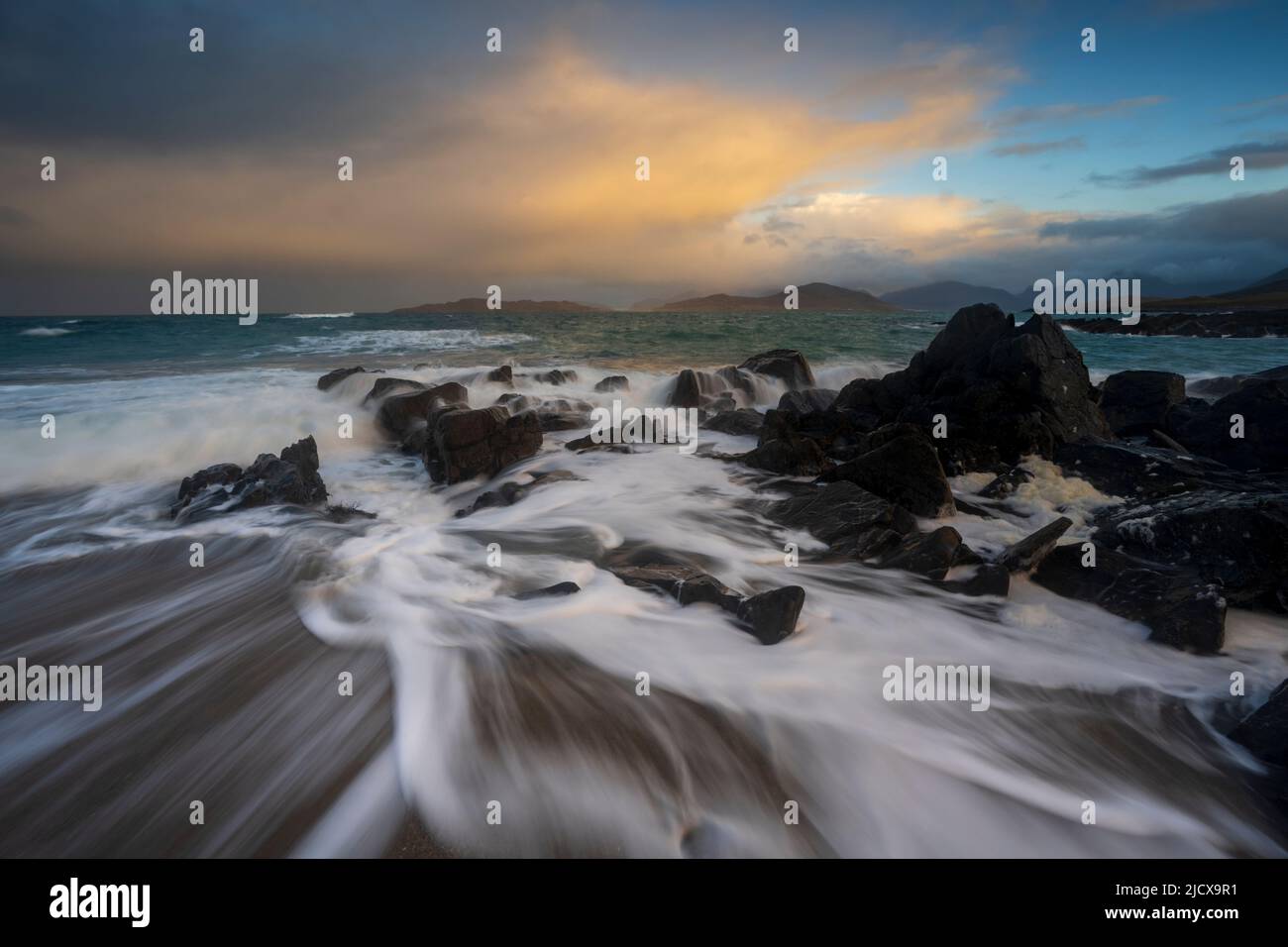Espectacular costa en Traigh Bheag, Isla de Harris, Hébridas Exteriores, Escocia, Reino Unido, Europa Foto de stock
