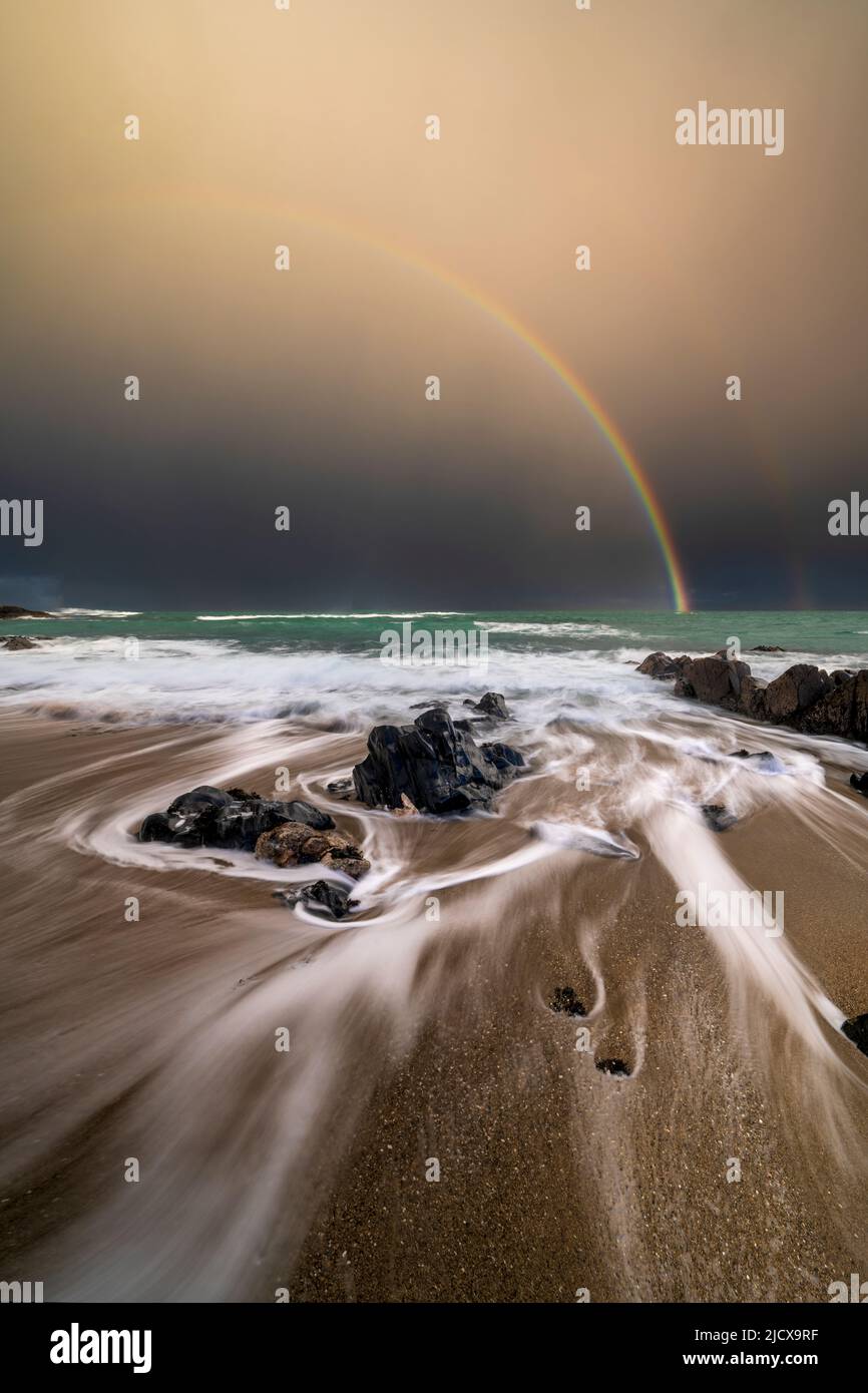 Rainbow en Traigh Bheag, Isla de Harris, Hébridas Exteriores, Escocia, Reino Unido, Europa Foto de stock