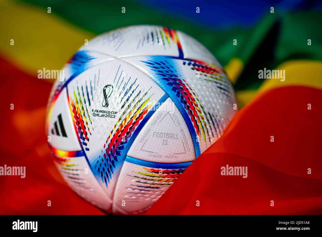 Adidas Qatar 2022 Copa Mundial de la FIFA Al Rihla Balón Oficial del Partido Foto de stock