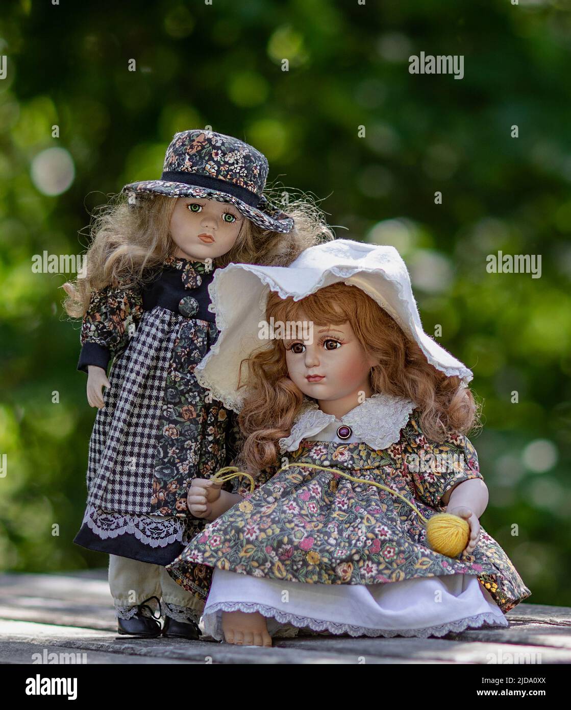 Muñecas de porcelana bonitas fotografías e imágenes de alta resolución -  Alamy