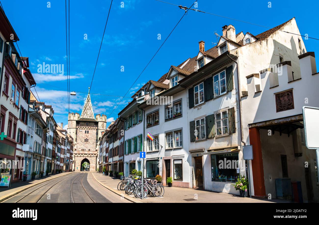 Puerta de la ciudad de Spalentor en Basilea, Suiza Foto de stock