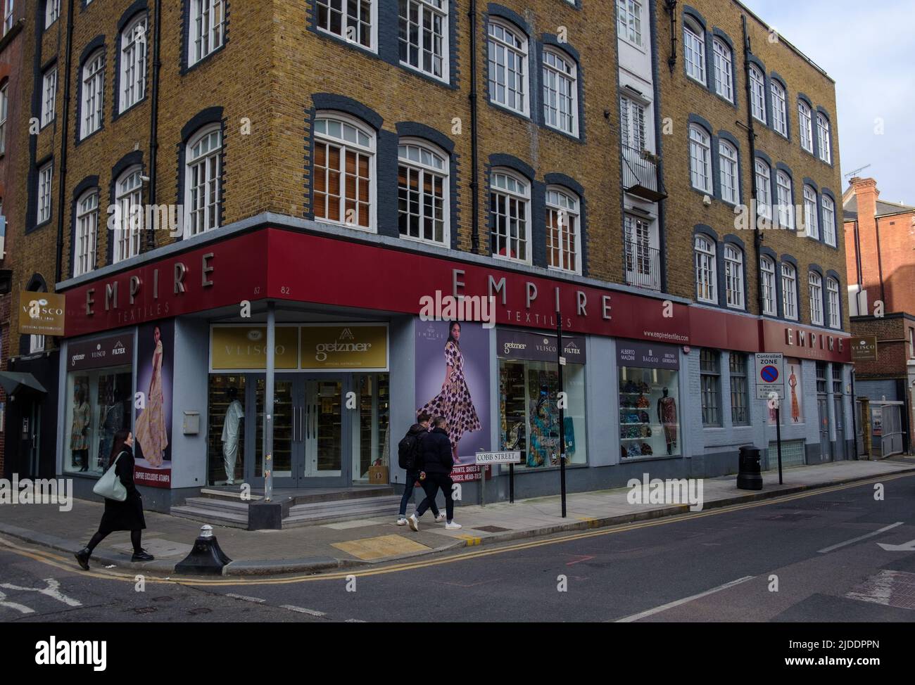 Empire Textiles - en la calle Middlesex - en la zona de mercado Petticoat Lane del este de Londres Foto de stock