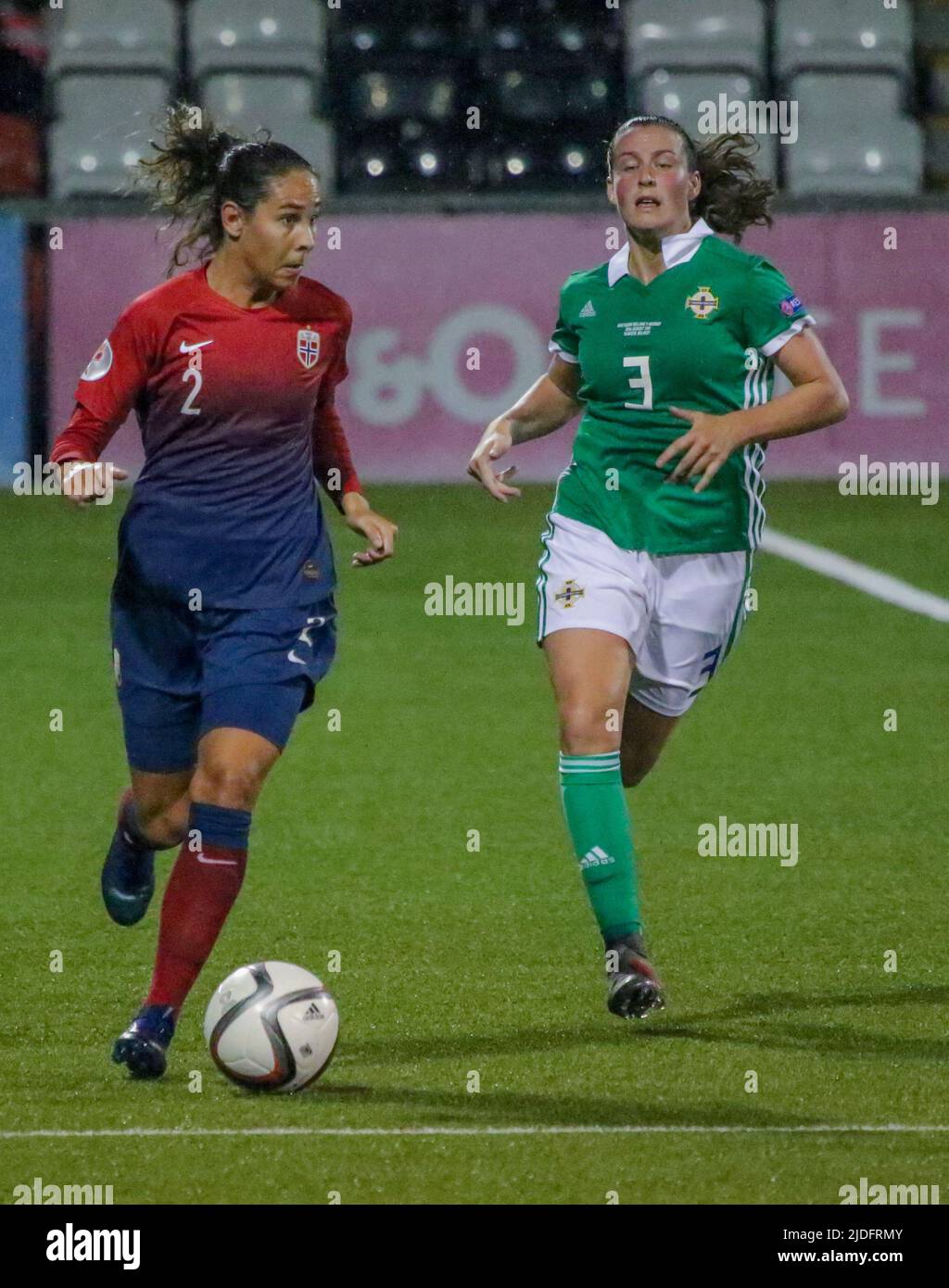 Campeonato Europeo Femenino de la UEFA 2021. 30 de agosto de 2019. Irlanda del Norte 0 Noruega 6 en Seaview, Belfast. Noruega Jugador de fútbol de la Internacional de Mujeres Ingrid Wold Noruega (2) . Foto de stock