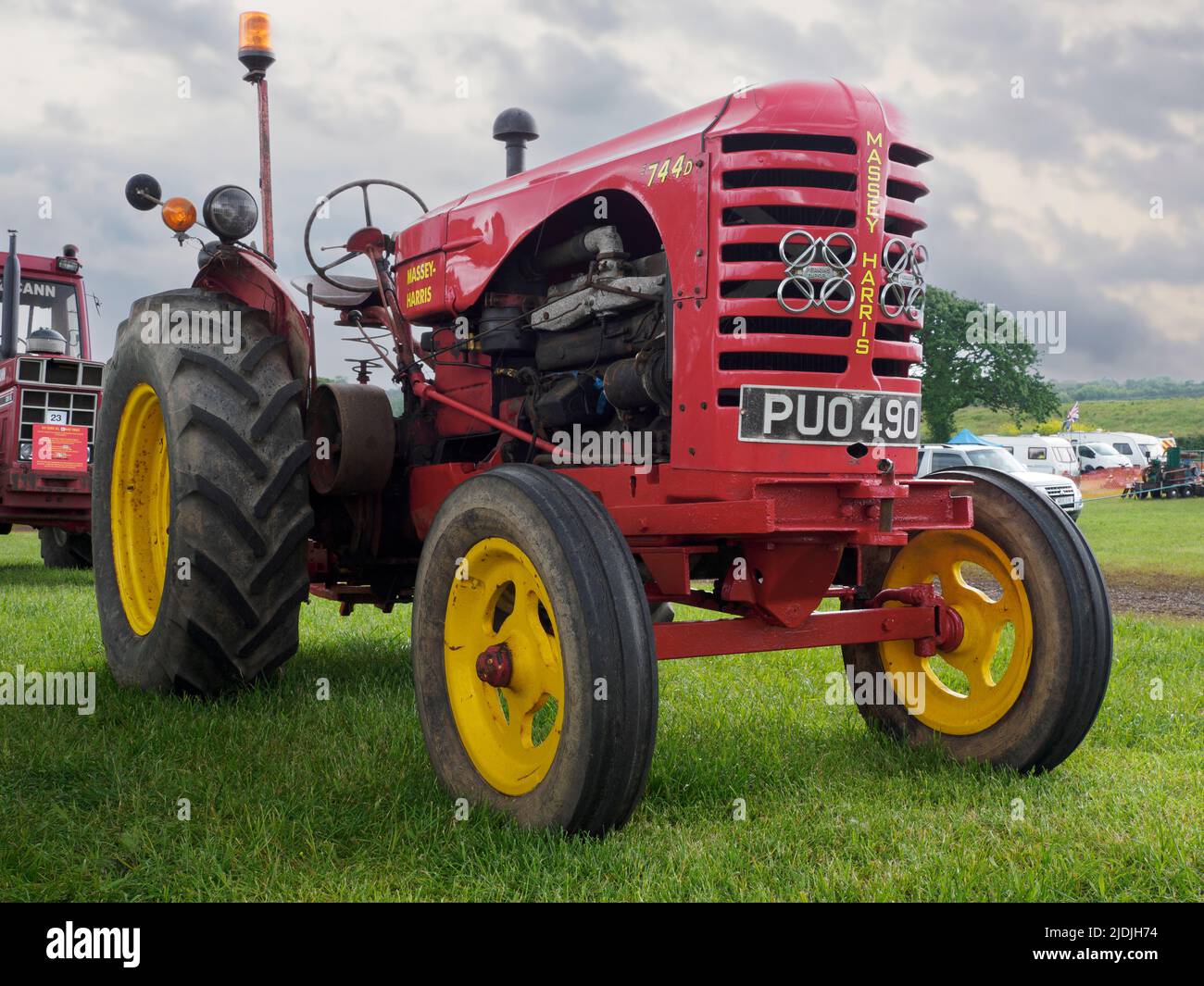 Tractor Massey-Harris 744D clásico, Reino Unido Foto de stock