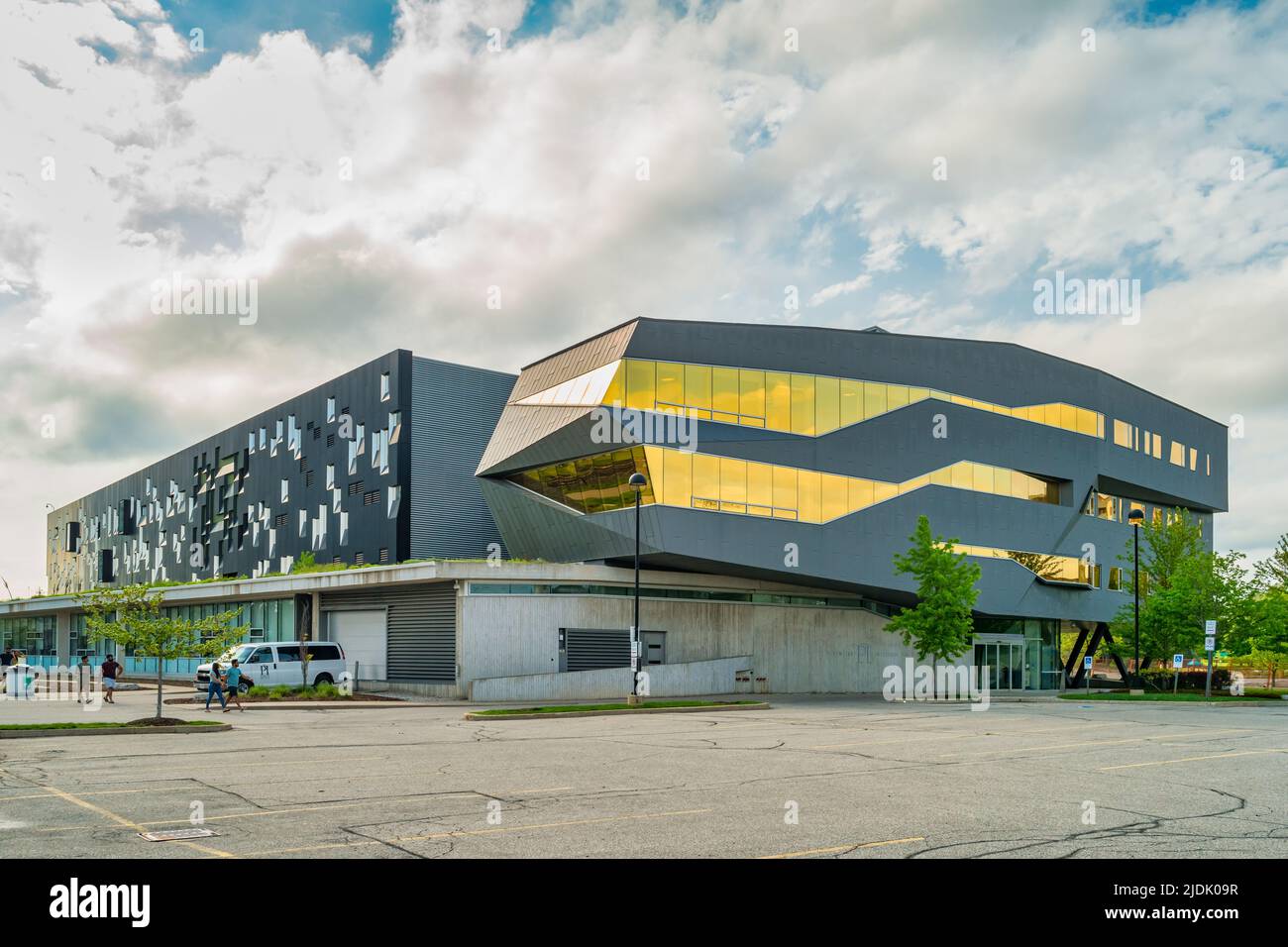 Perimeter Institute for Teortical Physics building en el centro de Waterloo, Ontario, Canadá. Foto de stock