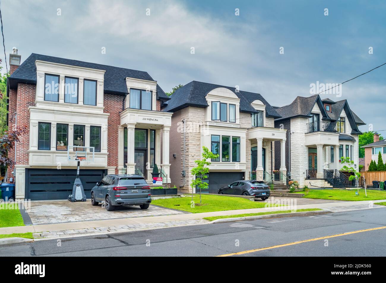 Casas de lujo en el distrito de Willowdale, Toronto, Ontario, Canadá. Foto de stock