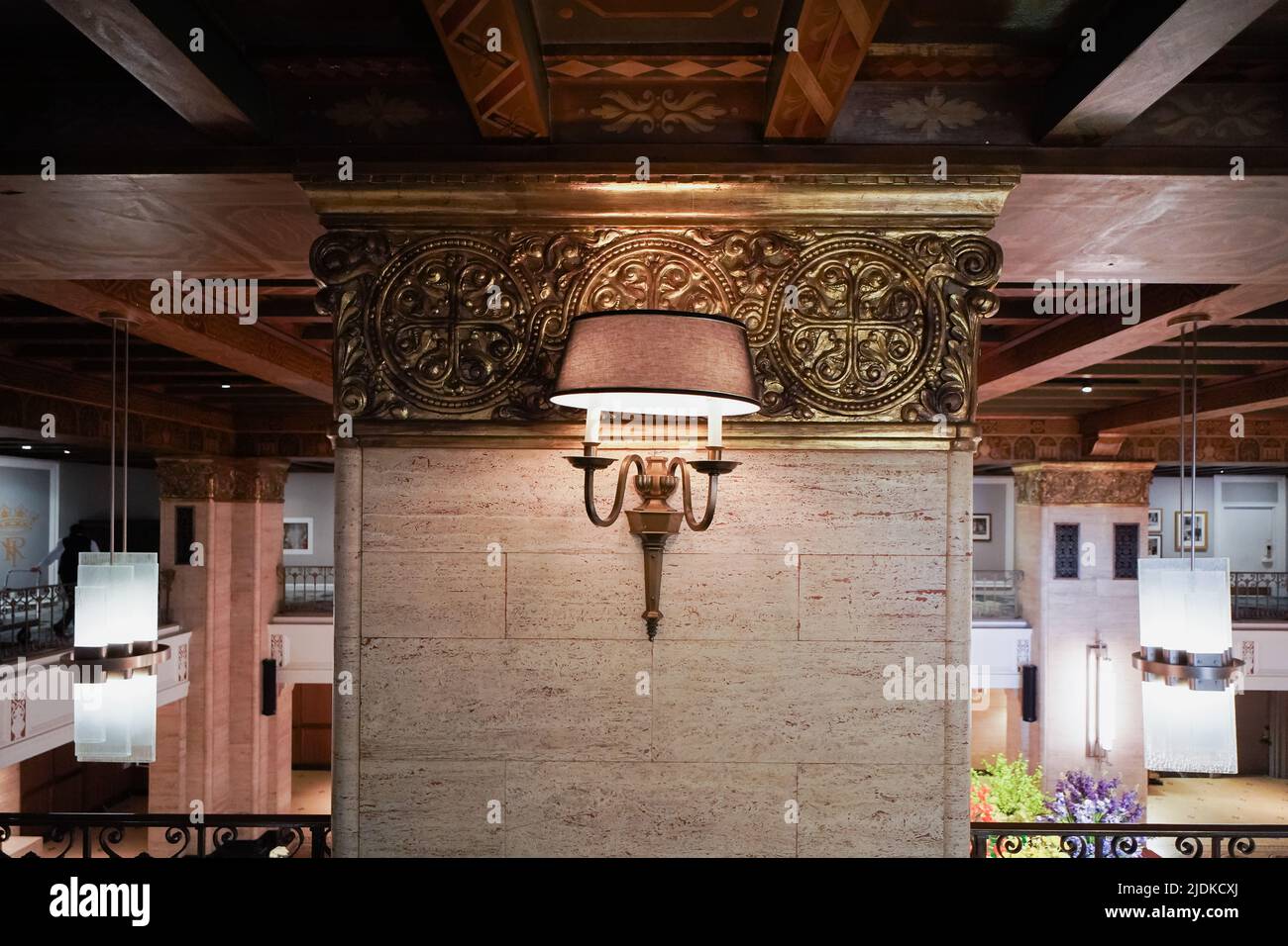 interior histórico columna de detalles toronto fairmont royal york hotel Foto de stock