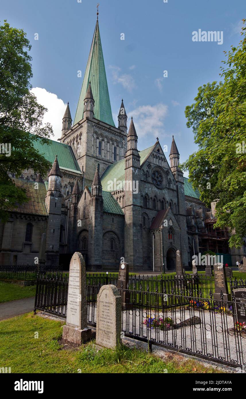 La famosa aplicación. 1000 años, catedral Nidarosdomen en Trondheim, Noruega. Foto de 2008. Foto de stock