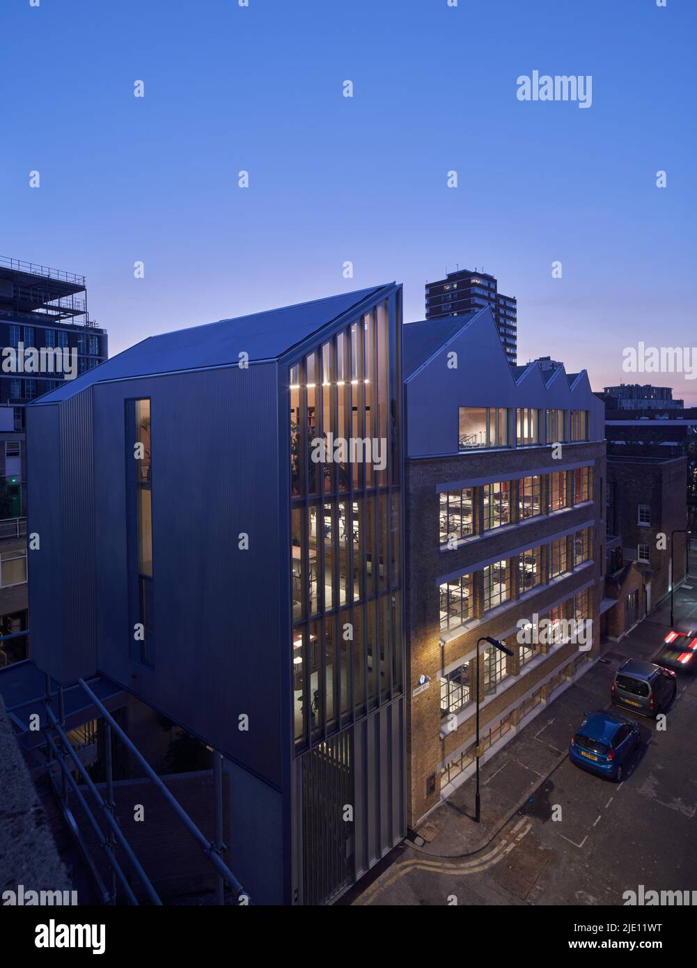 Vistas al atardecer desde arriba. 16 Chart Street Engineers Office, Londres, Reino Unido. Arquitecto: Ian Chalk Architects , 2022. Foto de stock