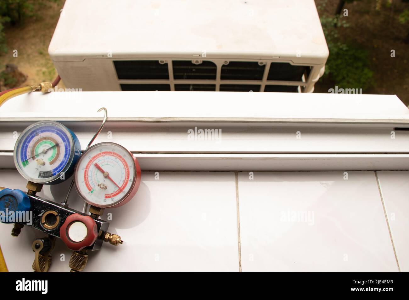 Manometros de Refrigeracion Automotriz para Aire Acondicionado - China El  colector, indicador de presión