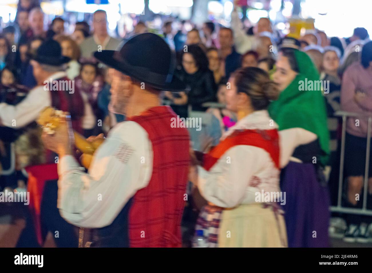 Ropa portuguesa fotografías e imágenes de alta resolución - Alamy