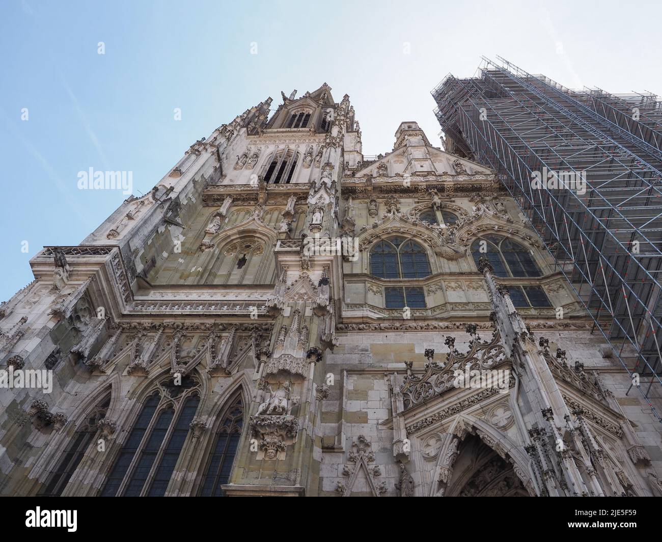 Regensburger Dom aka iglesia catedral de San Pedro en Regensburg, Alemania Foto de stock