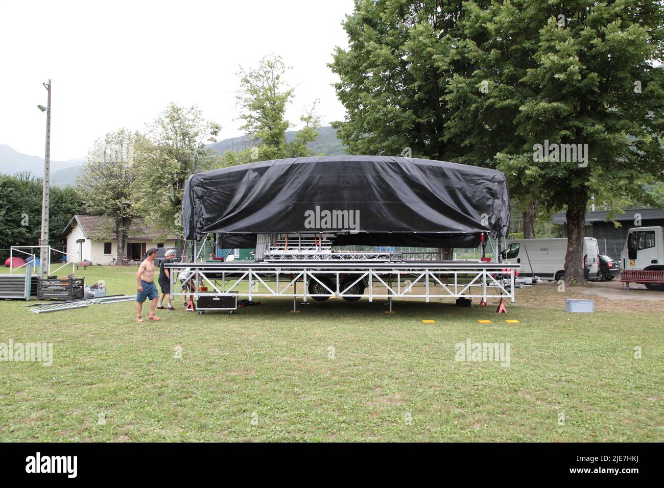 Festival Decapadiot Val d'Arc Aiguebelle : les préparatifs du festival Foto de stock