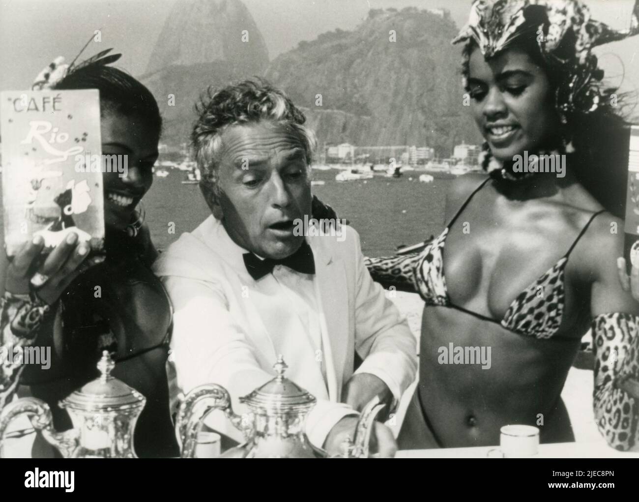 El actor británico Paul Freeman en la película Prisioner of Rio, Reino Unido 1988 Foto de stock