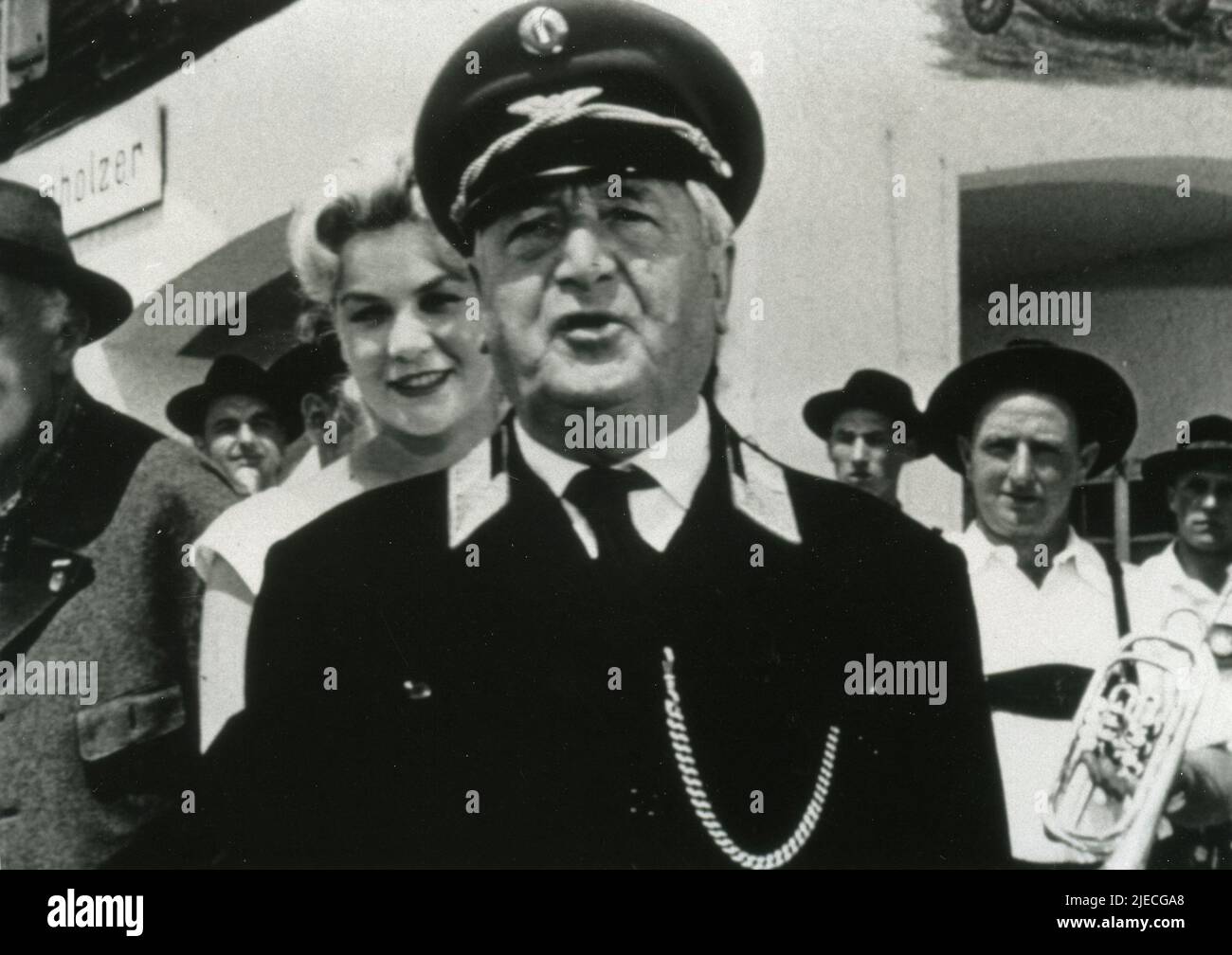 El actor alemán Hans Moser en la película Der Sundenbock von Spatzenhausen, Alemania 1958 Foto de stock