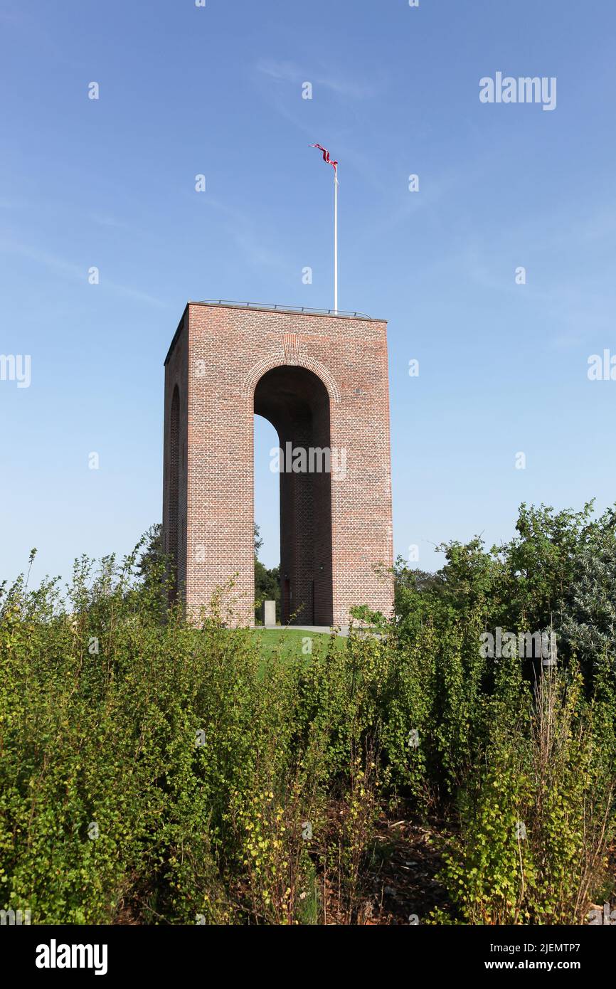 Torre Ejer Bavnehoj, el punto más alto de Dinamarca Foto de stock