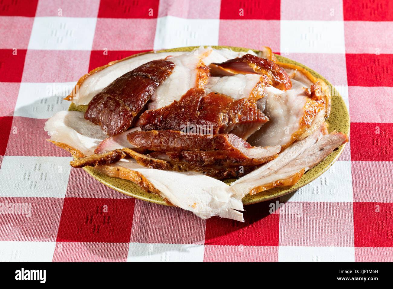 Plato típico colombiano de carne de Llanera; plato servido con carne a la parrilla Foto de stock