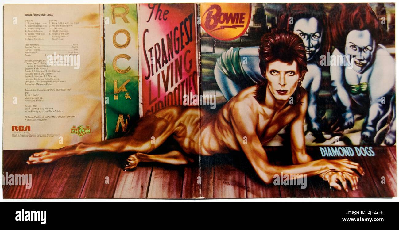 David Bowie Diamond Dogs cover álbum de disco plegado diseñado por el artista belga Guy Peellaert fue lanzado en 1974 por RCA Records. Foto de stock