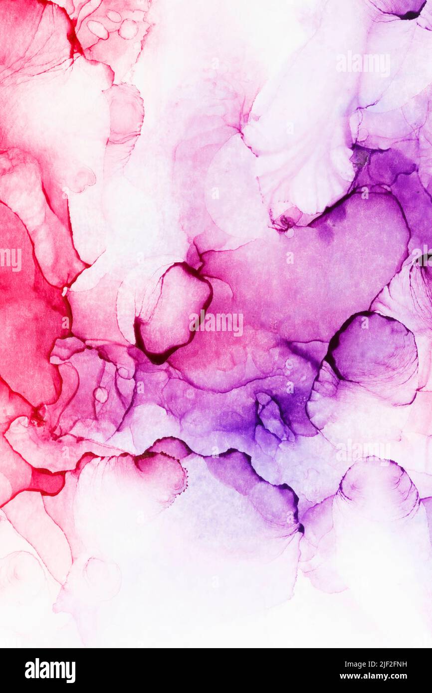 Macro primer plano de capas de tinta y salpicaduras de alcohol rojo y púrpura, fondo abstracto. Tinta fluida, colorido fondo con textura de fotograma completo. Colores vibrantes. Foto de stock