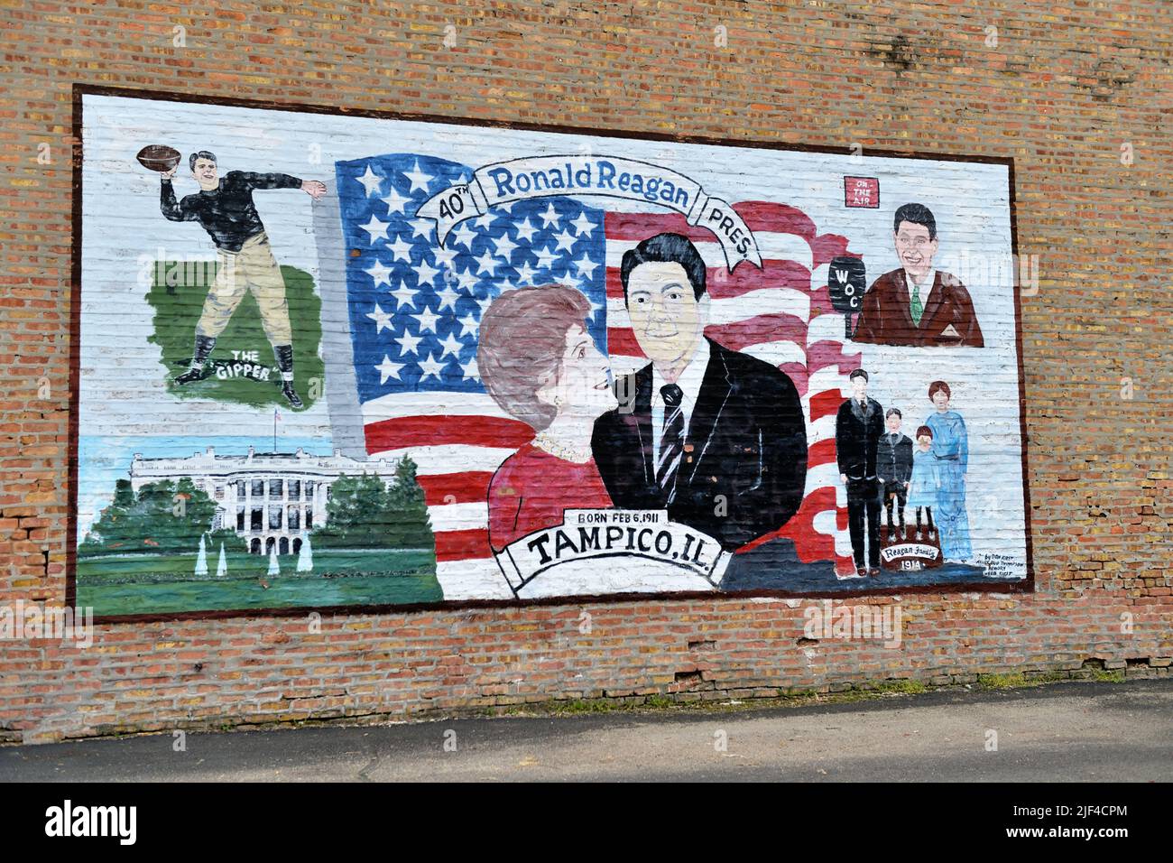 Tampico, Illinois, EE.UU. Mural que conmemora el lugar de nacimiento de Ronald Reagan, el 40th Presidente de los Estados Unidos. Foto de stock