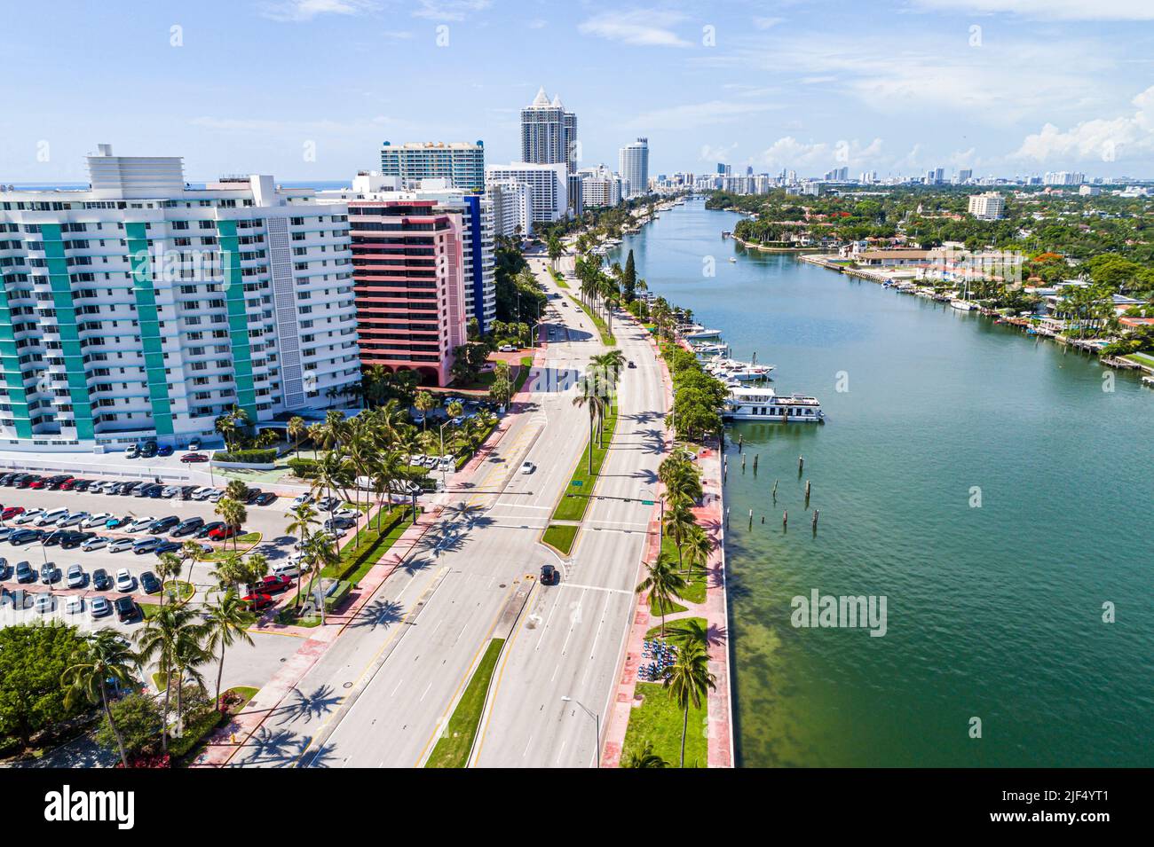 Miami Beach Florida, vista aérea desde arriba, Collins Avenue Indian Creek Imperial House Condominium Building Foto de stock