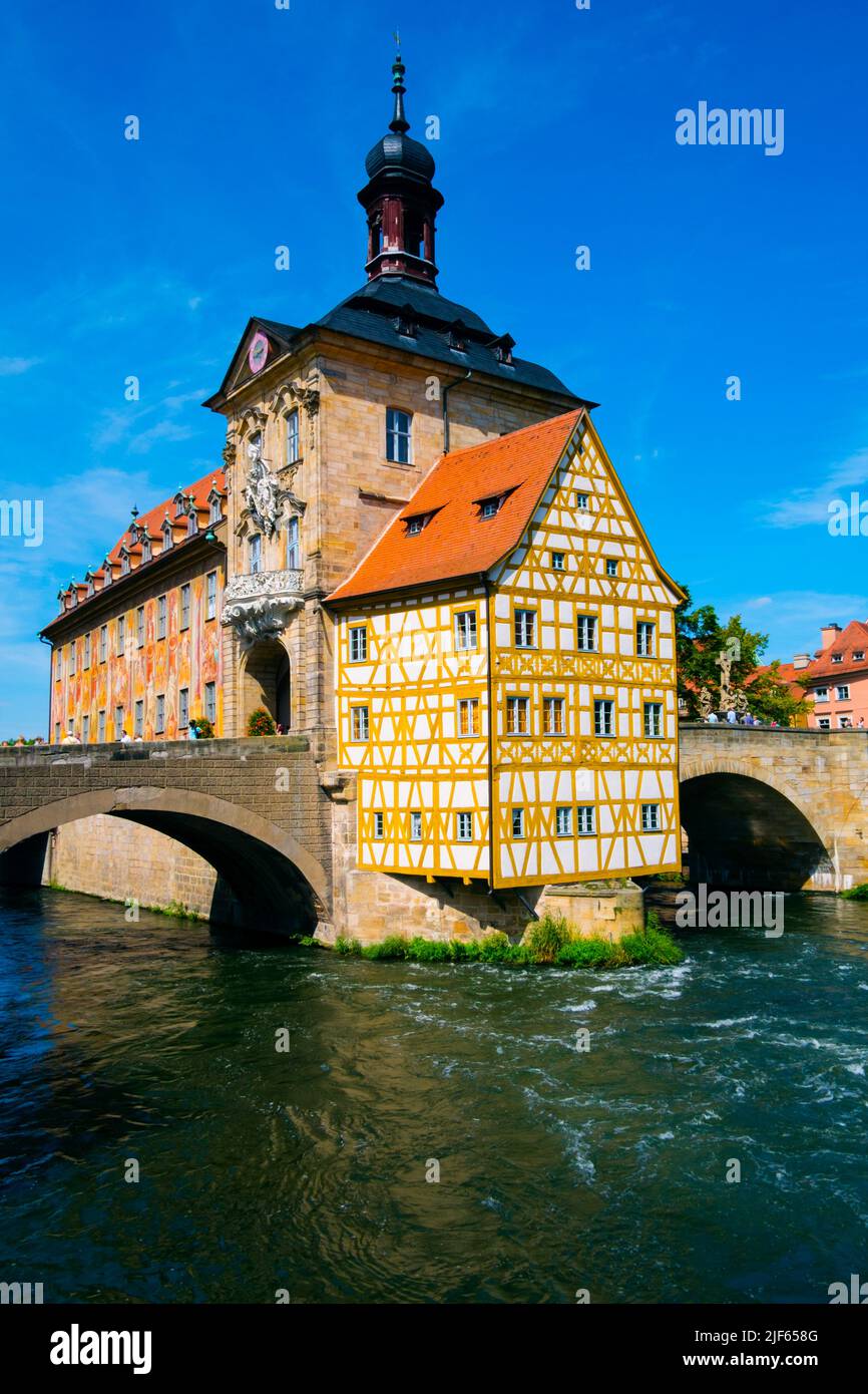 Antiguo ayuntamiento o Altes Rathaus en Bamberg Baviera Alemania Foto de stock