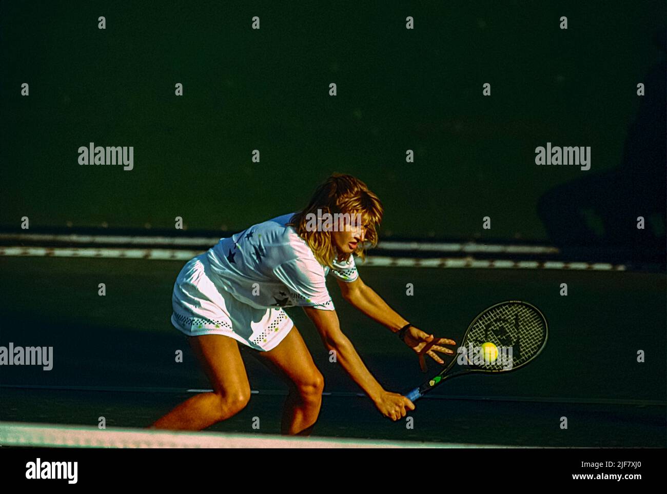 Steffi Graf (GER) compitiendo en los Juegos Olímpicos de Verano de 1988. Foto de stock