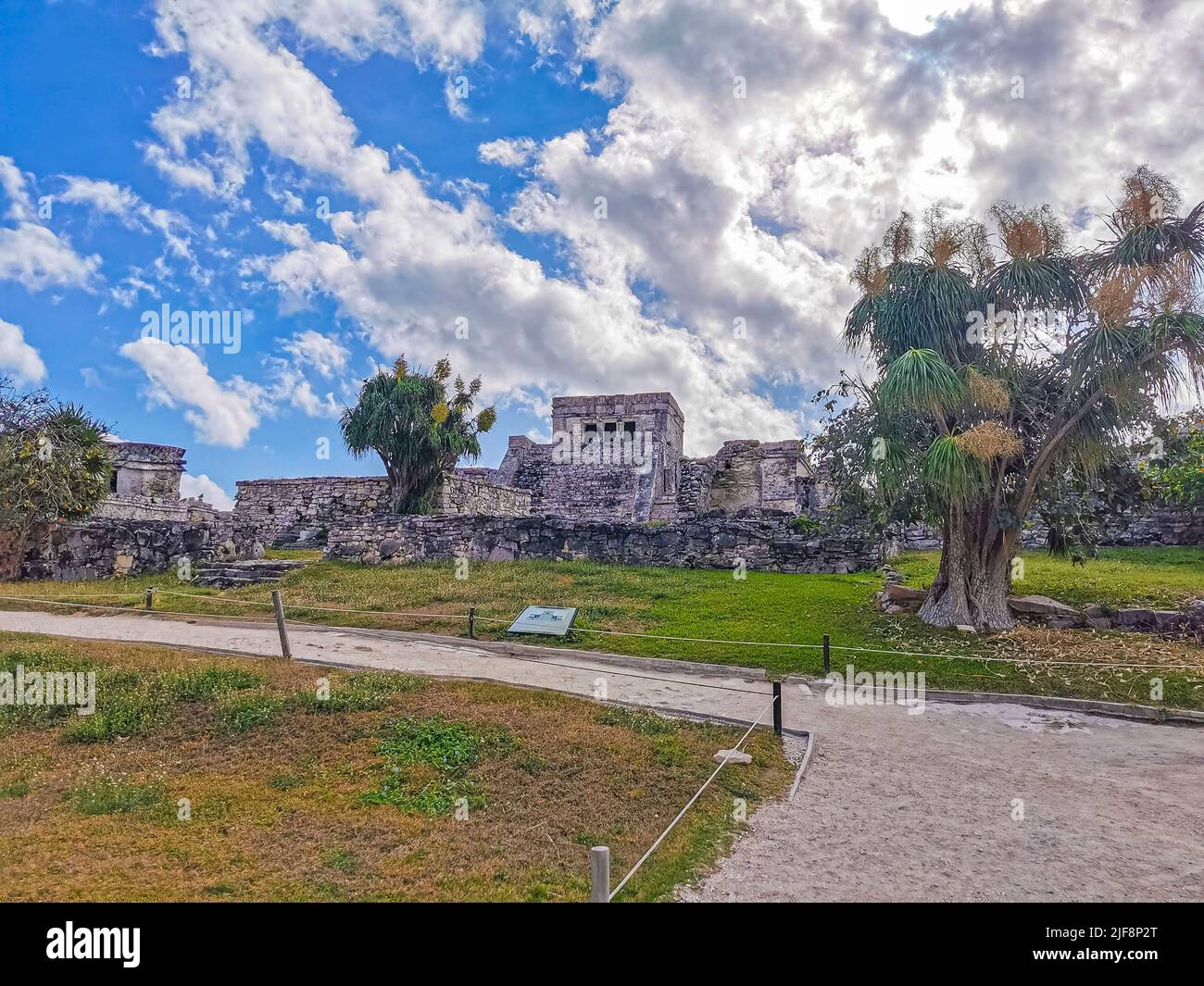 Tulum México 24. Febrero 2022 Antiguas ruinas de Tulum Sitio maya con
