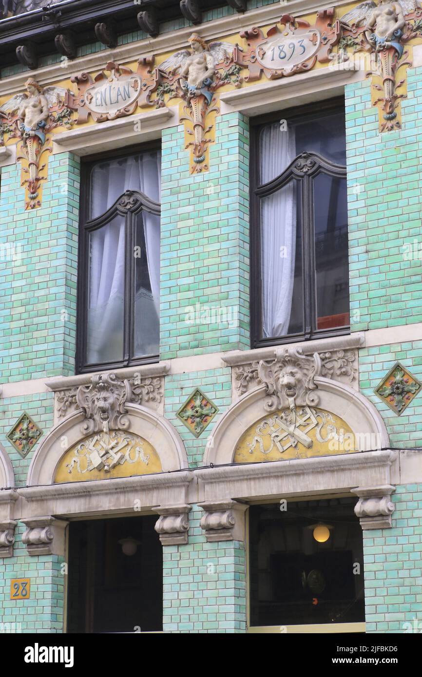 Francia, Norte, Roubaix, La Maison Verte (Villa Dubois) Construido en 1893 en un estilo ecléctico, con su fachada de ladrillos vidriados Foto de stock